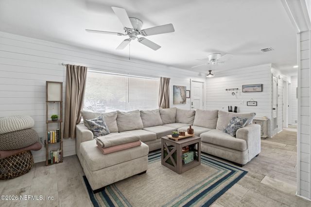 11 BURLING Way, Jacksonville Beach, FL 32250