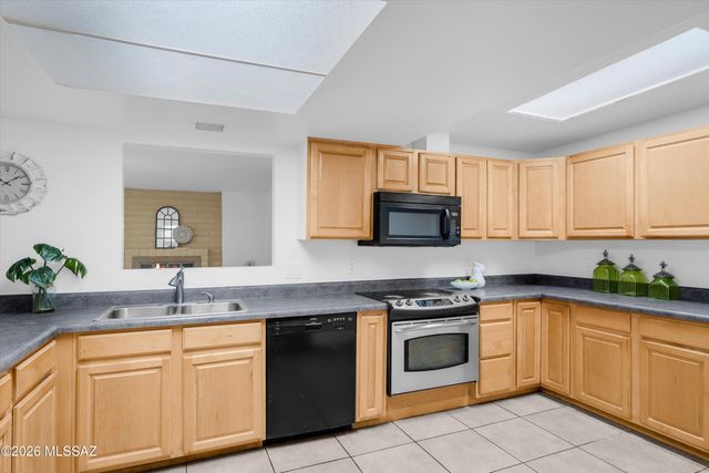 7855 E 34th Street, Tucson, AZ 85710