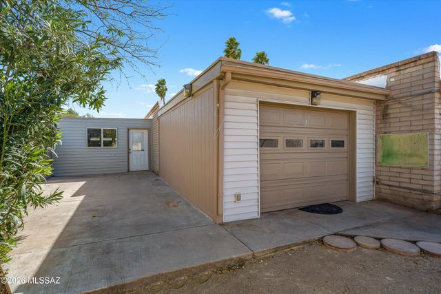 7855 E 34th Street, Tucson, AZ 85710