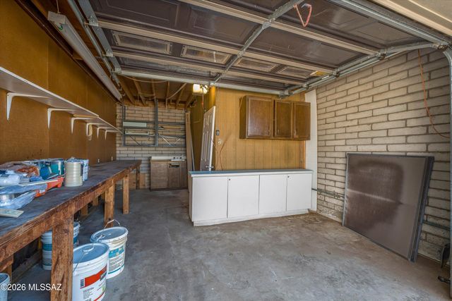 7855 E 34th Street, Tucson, AZ 85710