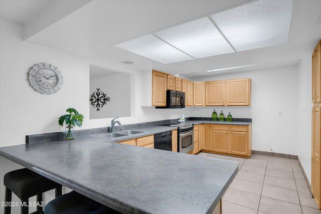 7855 E 34th Street, Tucson, AZ 85710