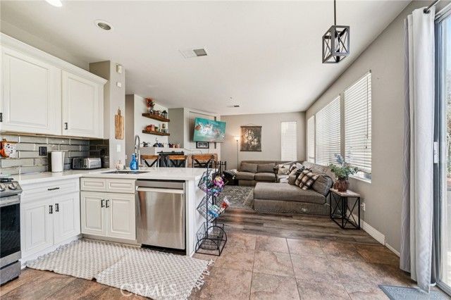 5029 La Sarre Drive, Fontana, CA 92336