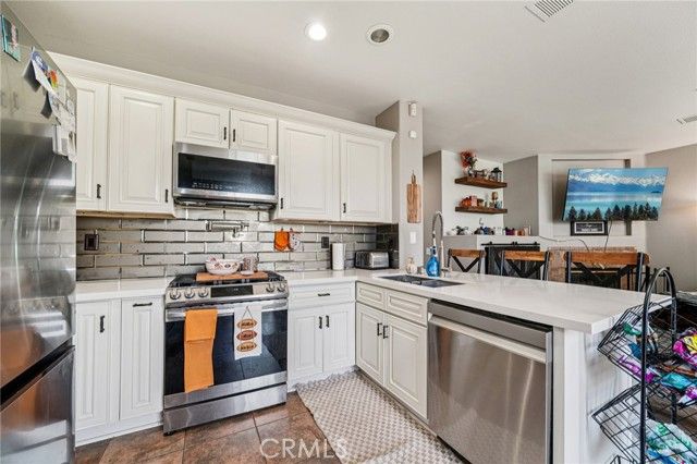 5029 La Sarre Drive, Fontana, CA 92336