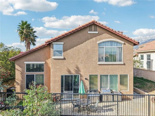 5029 La Sarre Drive, Fontana, CA 92336