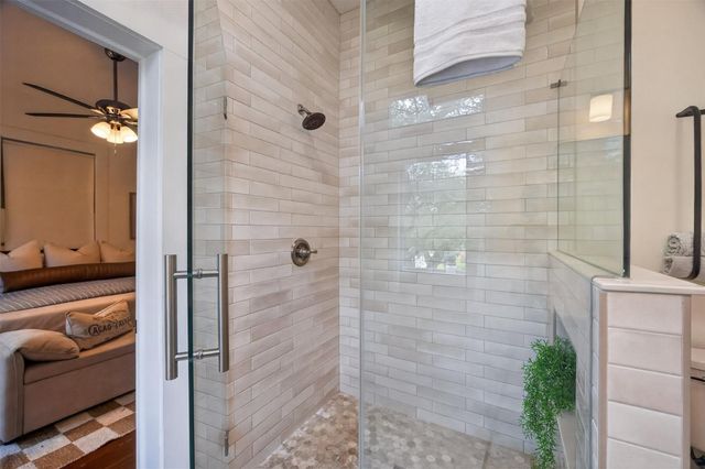 3828 Bernardo De Galvez Avenue, Galveston, TX 77550