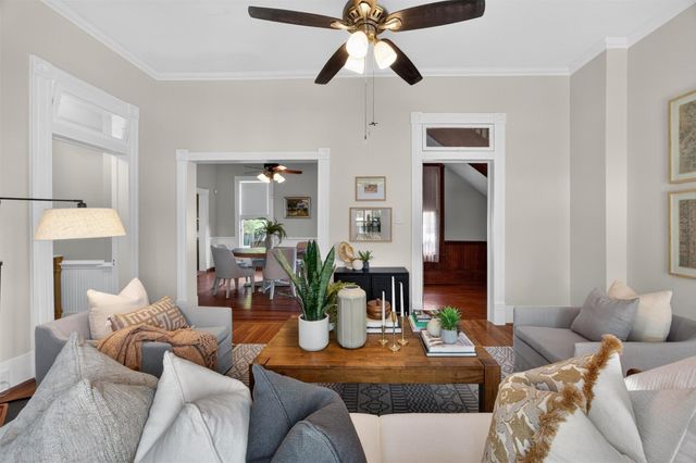 3828 Bernardo De Galvez Avenue, Galveston, TX 77550