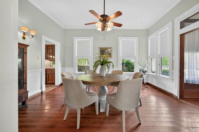3828 Bernardo De Galvez Avenue, Galveston, TX 77550