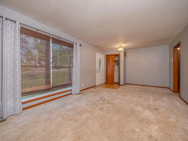 5 Keeton Ave Avenue, West Liberty, KY 41472