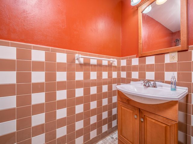 5 Keeton Ave Avenue, West Liberty, KY 41472