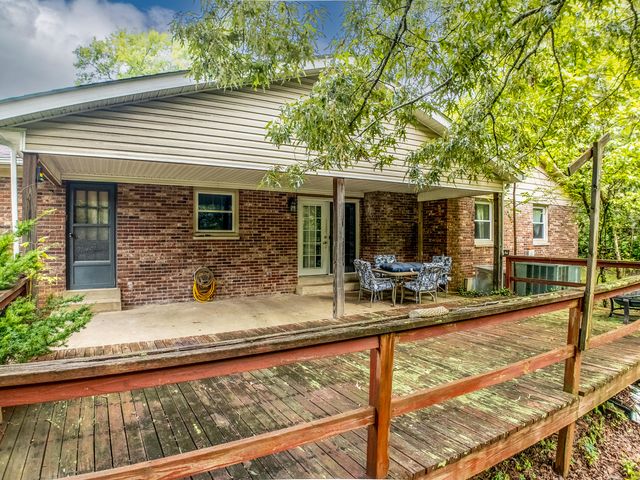 5 Keeton Ave Avenue, West Liberty, KY 41472