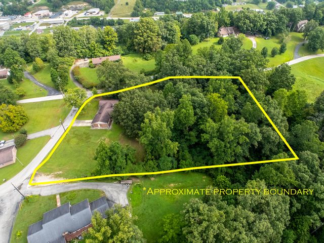 5 Keeton Ave Avenue, West Liberty, KY 41472