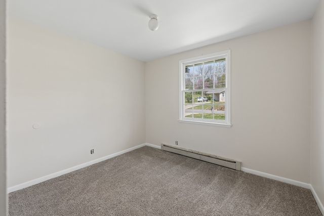 104 Hilltop Dr, Hendersonville, TN 37075