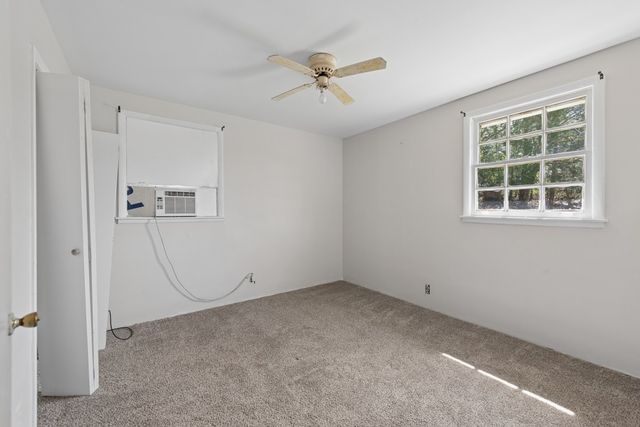 104 Hilltop Dr, Hendersonville, TN 37075