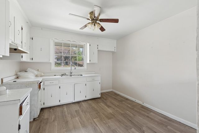 104 Hilltop Dr, Hendersonville, TN 37075