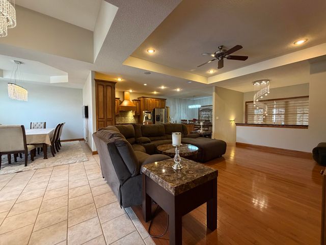 318 Fox Fire Court, Joplin, MO 64801