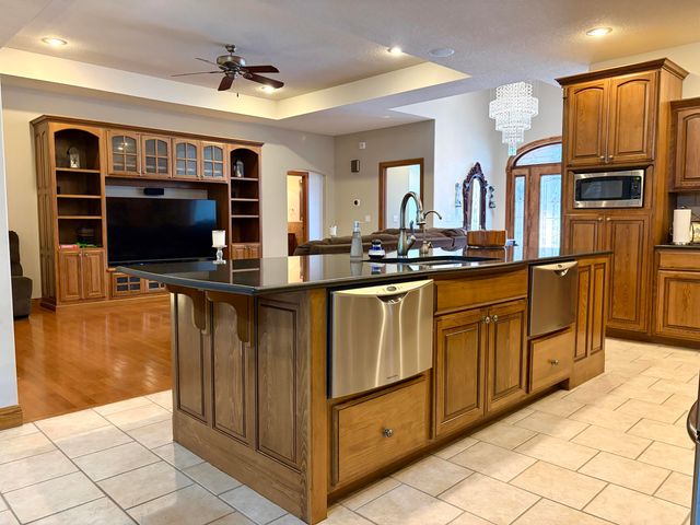 318 Fox Fire Court, Joplin, MO 64801