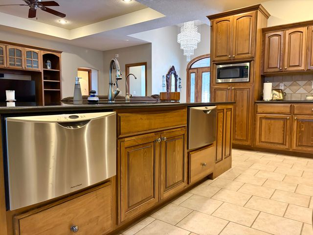 318 Fox Fire Court, Joplin, MO 64801