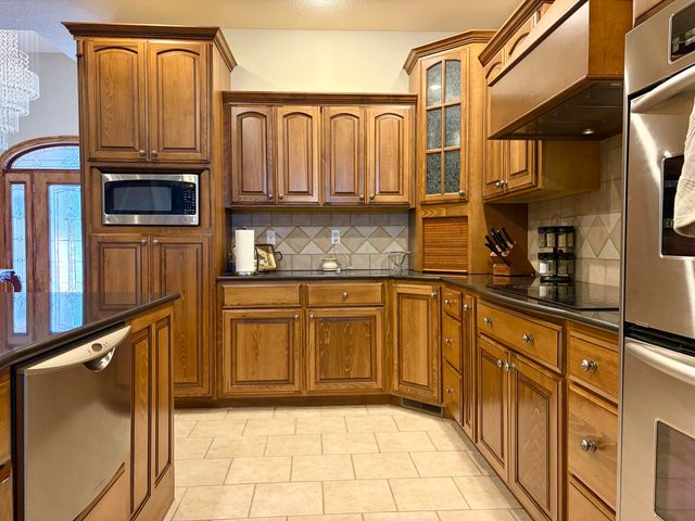 318 Fox Fire Court, Joplin, MO 64801