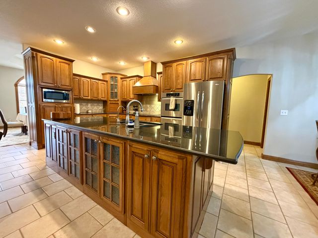 318 Fox Fire Court, Joplin, MO 64801