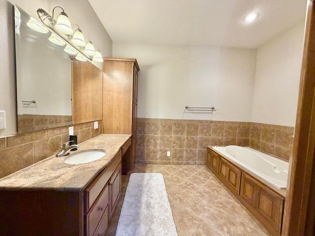 318 Fox Fire Court, Joplin, MO 64801