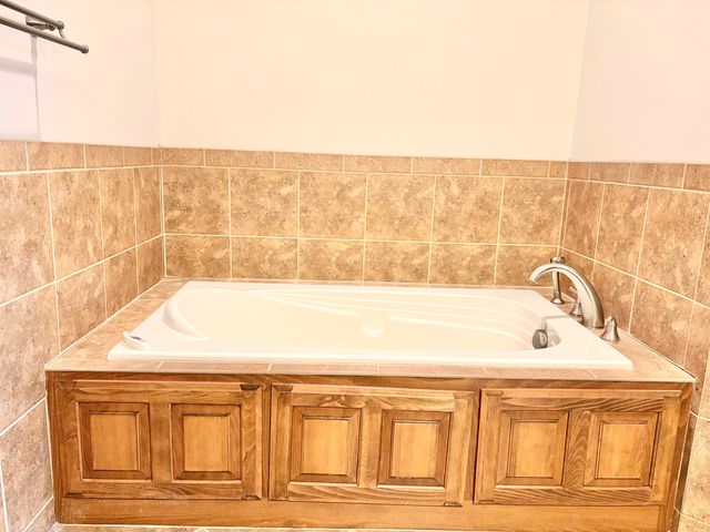 318 Fox Fire Court, Joplin, MO 64801