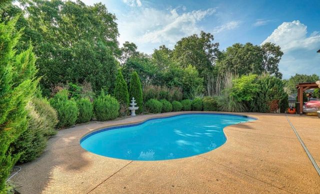 318 Fox Fire Court, Joplin, MO 64801