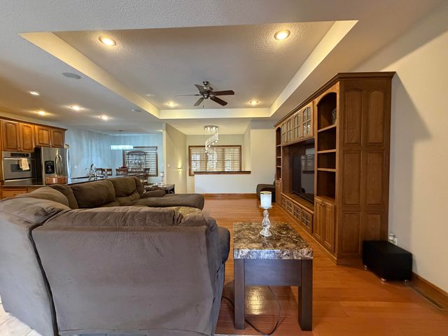 318 Fox Fire Court, Joplin, MO 64801