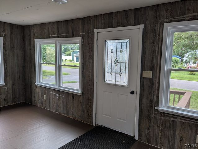 428 Garden City Drive, Salina, NY 13211