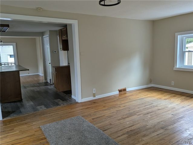 428 Garden City Drive, Salina, NY 13211