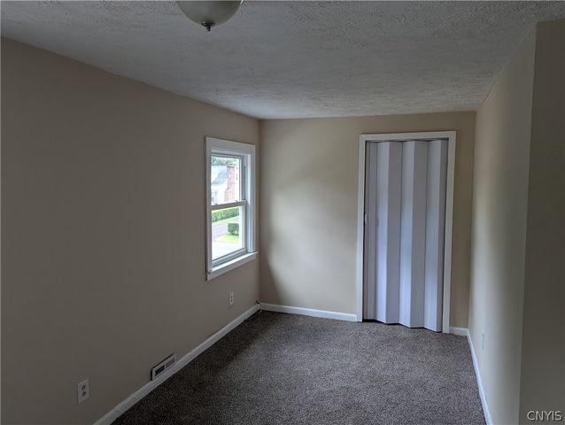 428 Garden City Drive, Salina, NY 13211