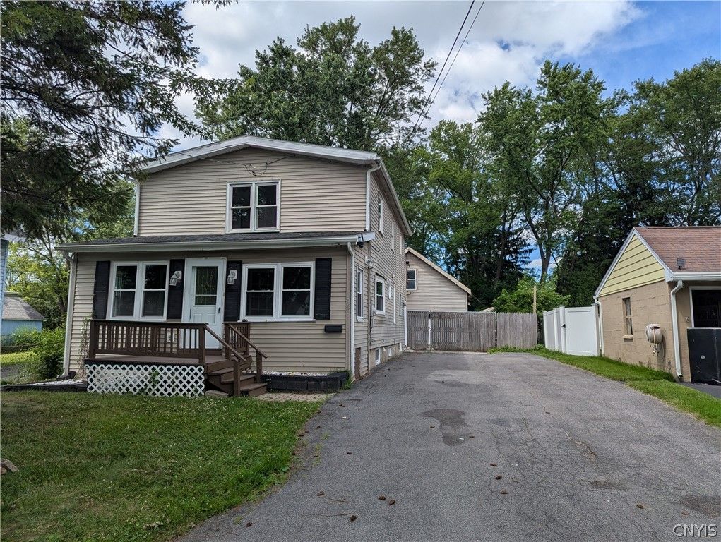 428 Garden City Drive, Salina, NY 13211