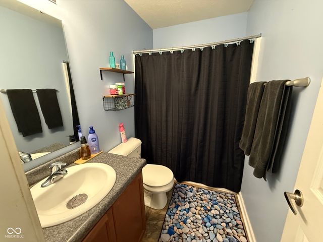 1786 Archbury Drive, Avon, IN 46123