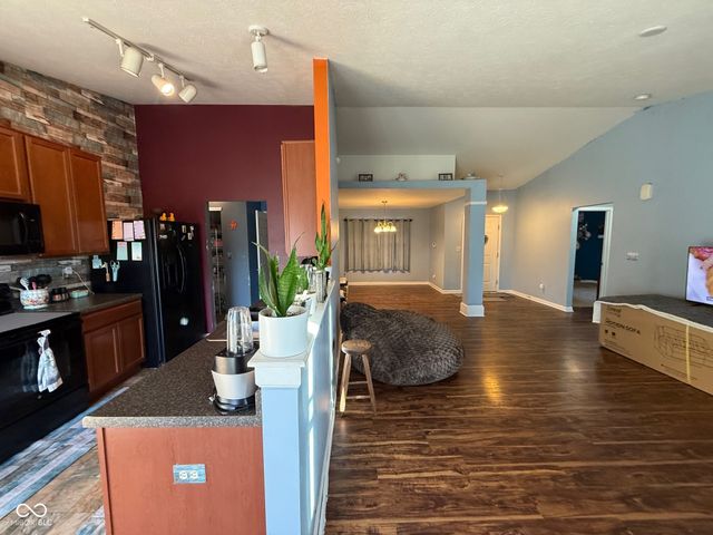 1786 Archbury Drive, Avon, IN 46123