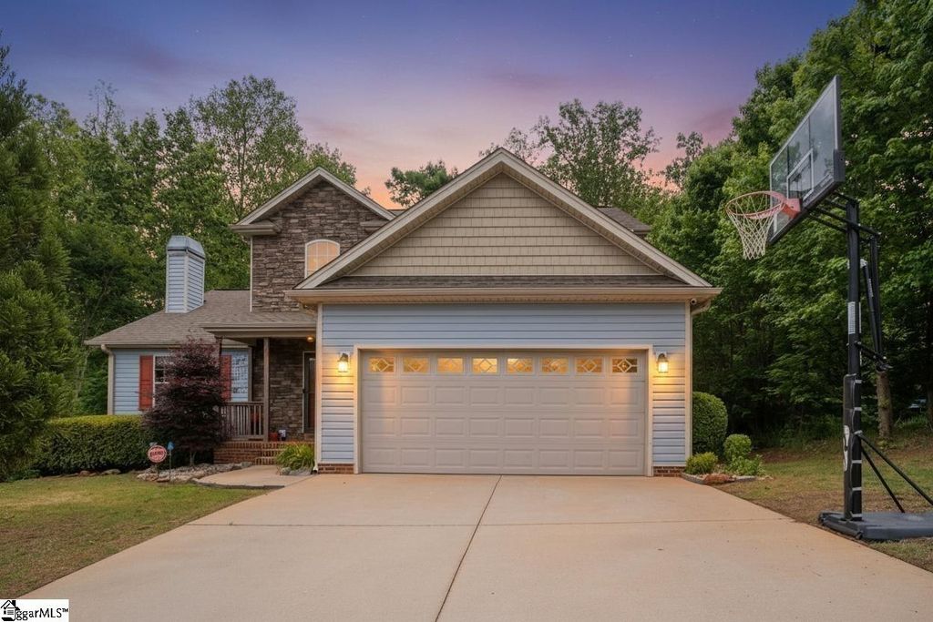 520 Abberly Lane, Boiling Springs, SC 29316