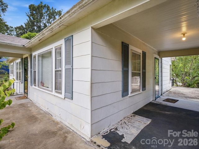 1809 Drexel Road, Valdese, NC 28690