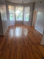 6315 S Eberhart Avenue 2, Chicago, IL 60637