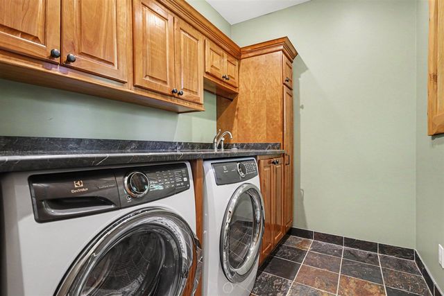 48 Longmeadow Lane, Niles, MI 49120