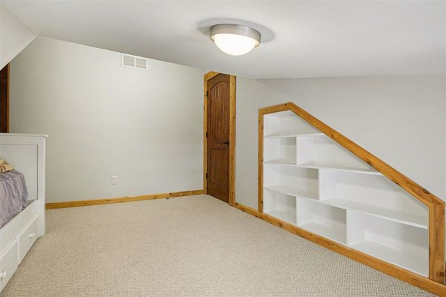 48 Longmeadow Lane, Niles, MI 49120