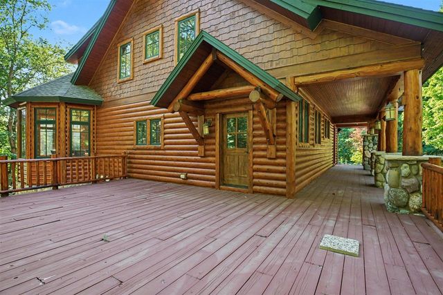 48 Longmeadow Lane, Niles, MI 49120