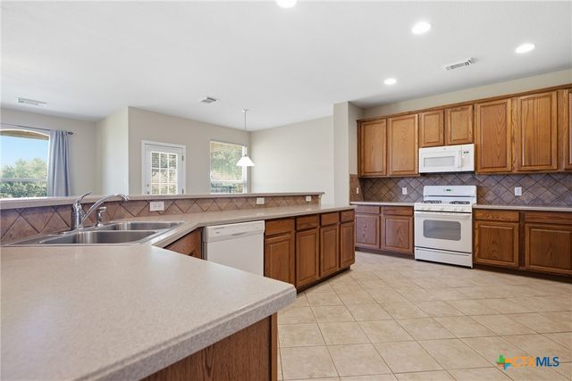 904 Winding Creek Place, Round Rock, TX 78665