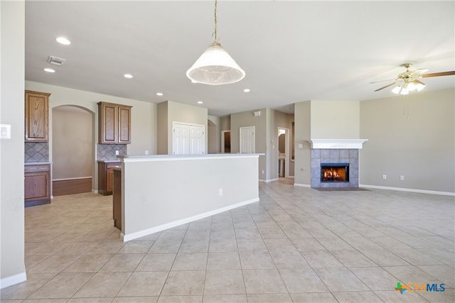 904 Winding Creek Place, Round Rock, TX 78665