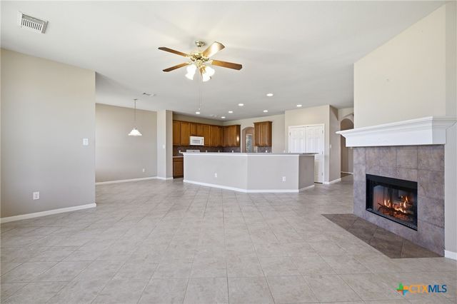 904 Winding Creek Place, Round Rock, TX 78665