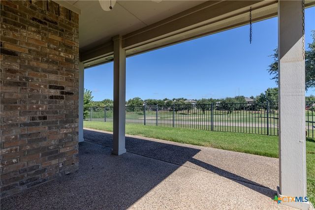 904 Winding Creek Place, Round Rock, TX 78665