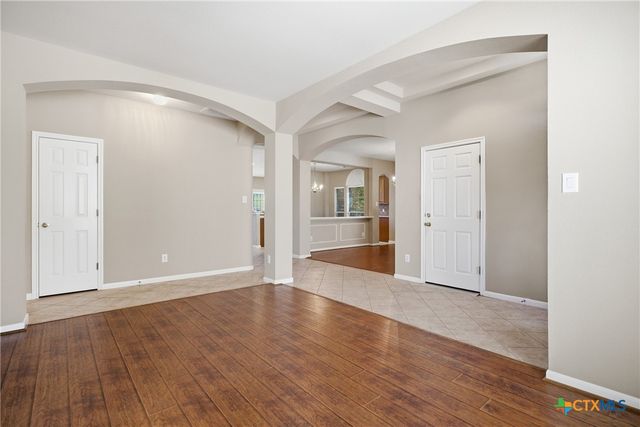 904 Winding Creek Place, Round Rock, TX 78665
