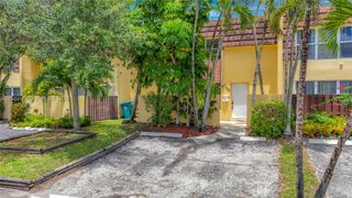 3702 SW 60th Terrace 31, Davie, FL 33314