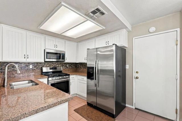 41211 Mountain Pride Drive, Murrieta, CA 92562