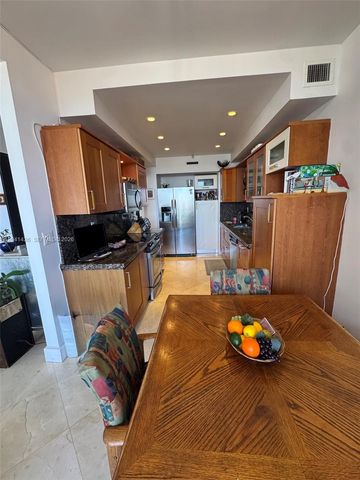 19500 Turnberry Way 15F, Aventura, FL 33180