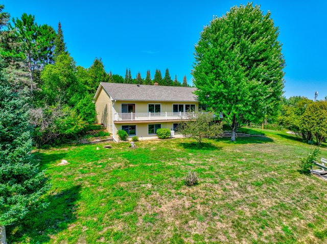 12860 Saint Croix Trail N, Stillwater, MN 55082