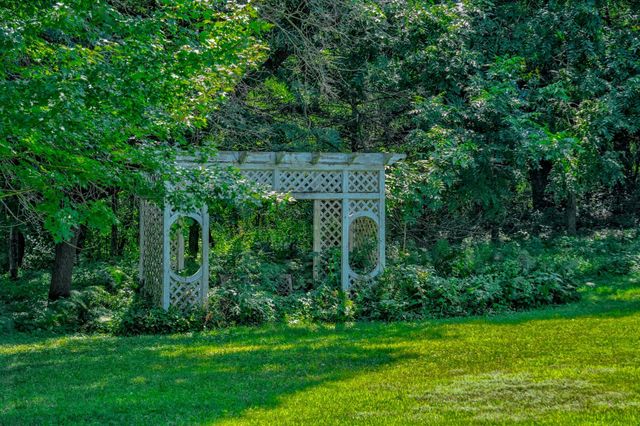 12860 Saint Croix Trail N, Stillwater, MN 55082