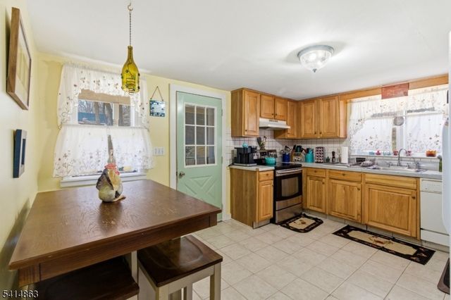 104 Harvey St, Hackettstown Town, NJ 07840